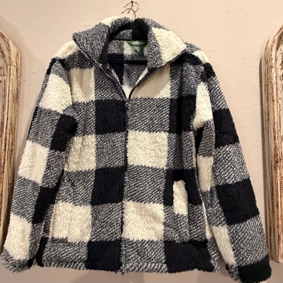 Jackets & Blazers - Black & white Buffalo Plaid Fleece Sherpa Jacket